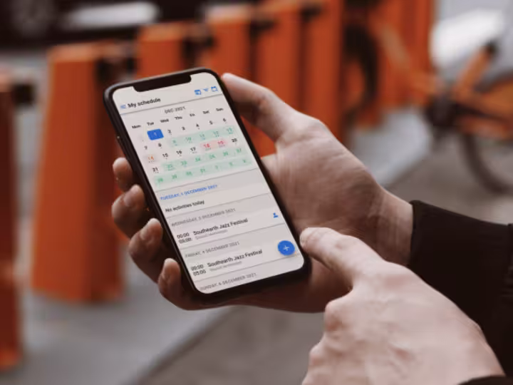 Tool Radar Lab CRM mobile app — 4.8/5 based on 200+ reviews in the rental industry